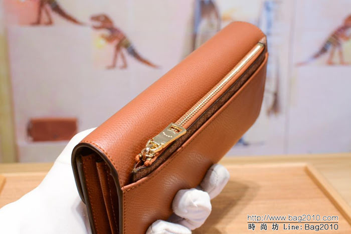 COACH蔻馳 F52689 女士信封錢包 簡單優雅 卡位/零錢位齊全 時尚按扣  Chz1328